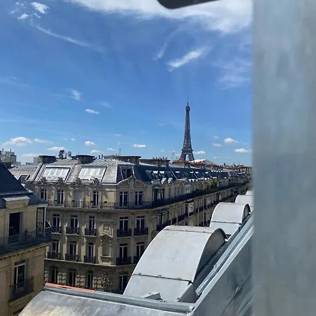 élégant Vue Tour Eiffel Parigi